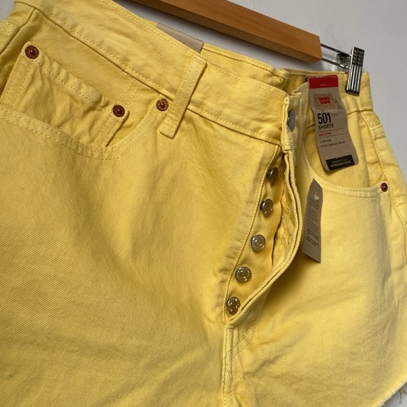 Levi’s 501 shorts women’s, 100% cotton, bright yellow, high rise, size 32 - Picture 6 of 6